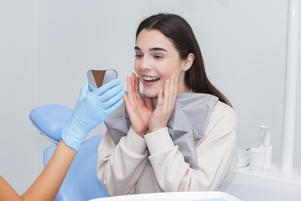 How A Dentist Can Help Design Your Dream Smile Makeover